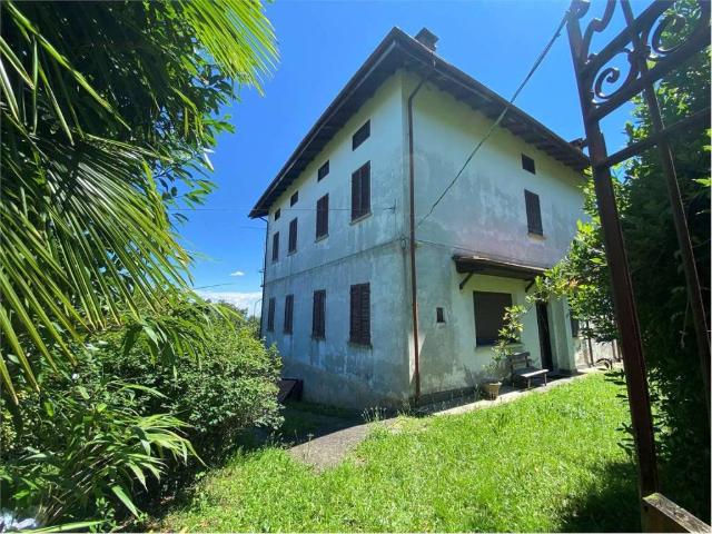 Villa in vendita a Nebbiuno NO