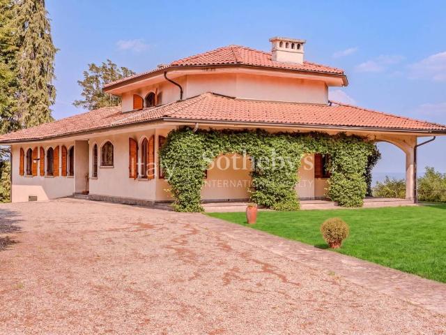 Casa indipendente in vendita a Nebbiuno NO