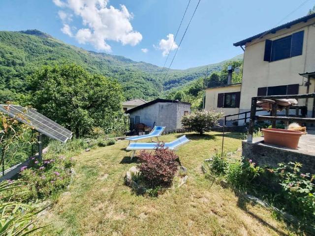 Casa indipendente in vendita a Neirone GE