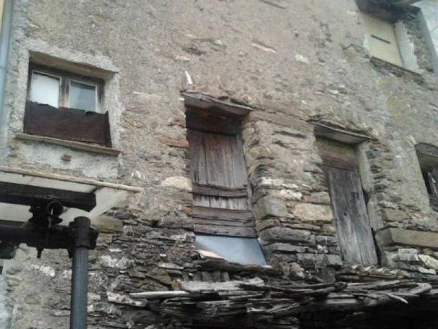 Casa indipendente in vendita a Neirone GE