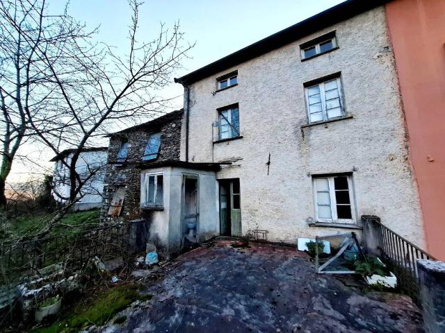 Casa indipendente in vendita a Neirone GE