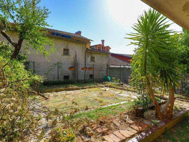 Casa indipendente in vendita a Neirone GE