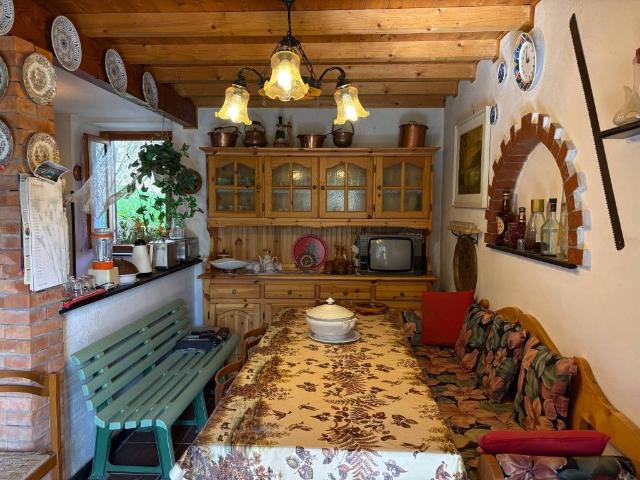 Casa indipendente in vendita a Neirone GE