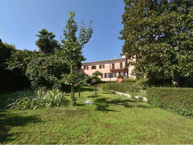 Casa indipendente in vendita a Neive CN
