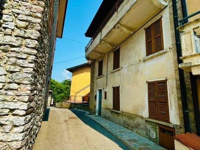 Casa indipendente in vendita a Nembro BG