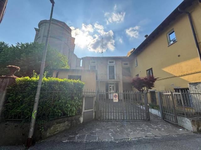 Casa indipendente in vendita a Nembro BG