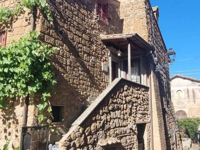 Casa indipendente in vendita a Nepi VT