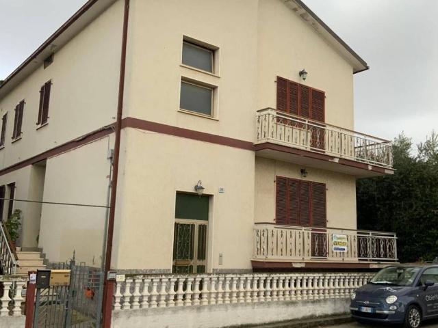 Casa indipendente in vendita a Nereto TE