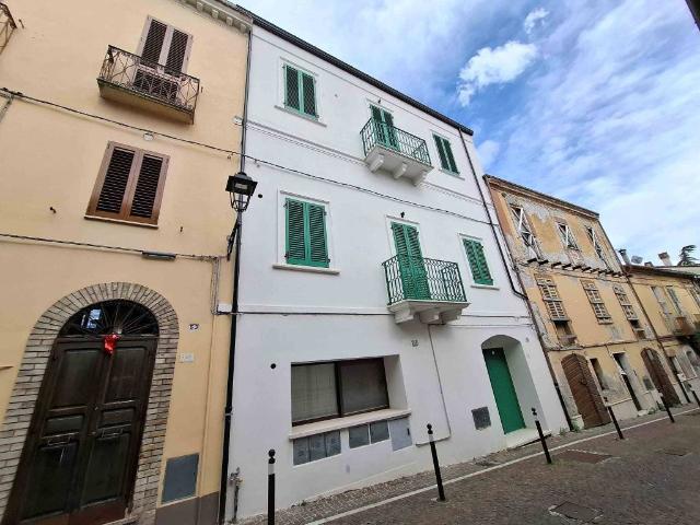 Casa indipendente in vendita a Nereto TE