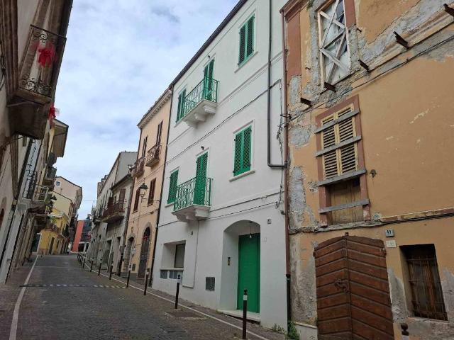 Casa indipendente in vendita a Nereto TE