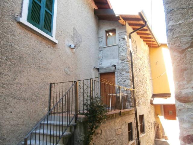 Casa indipendente in vendita a Nesso CO
