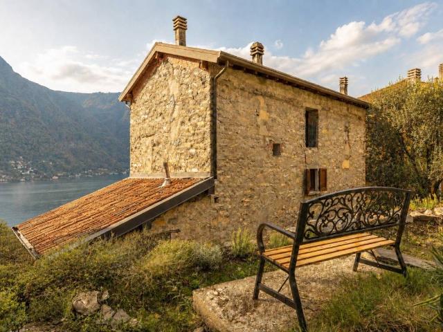 Casa indipendente in vendita a Nesso CO