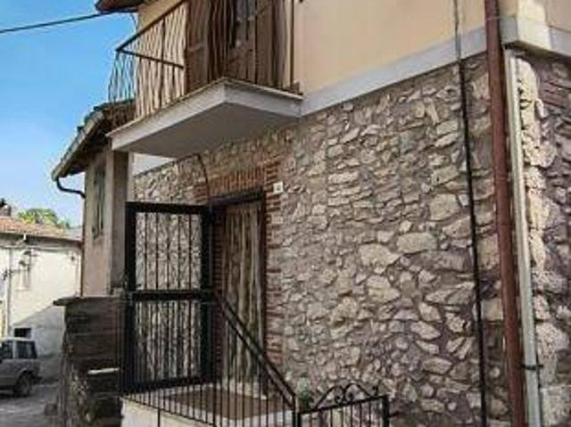 Casa indipendente in vendita a Nespolo RI