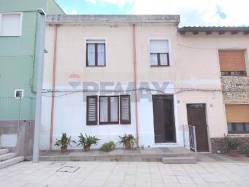 Casa indipendente in vendita a Nuxis CI