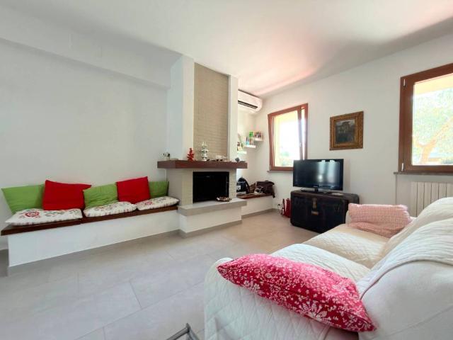 Casa indipendente in vendita a Numana AN