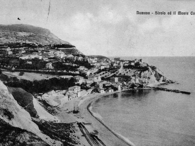 Casa indipendente in vendita a Numana AN