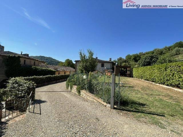 Casa indipendente in vendita a Sovicille SI