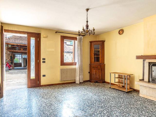 Casa indipendente in vendita a Solagna VI