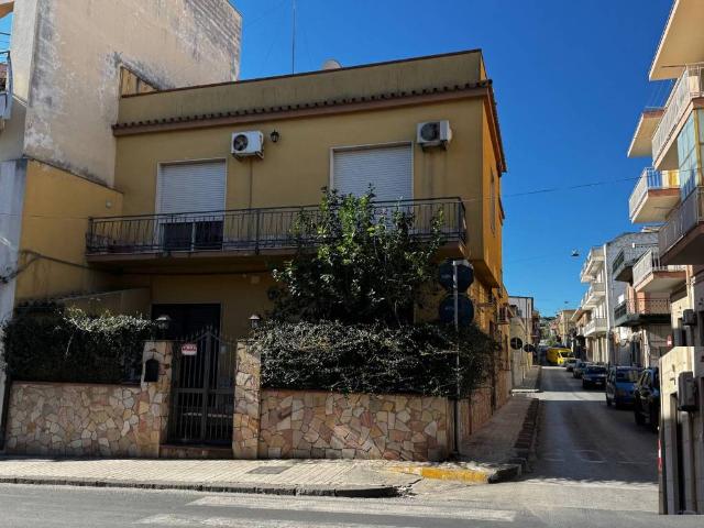 Casa indipendente in vendita a Solarino SR