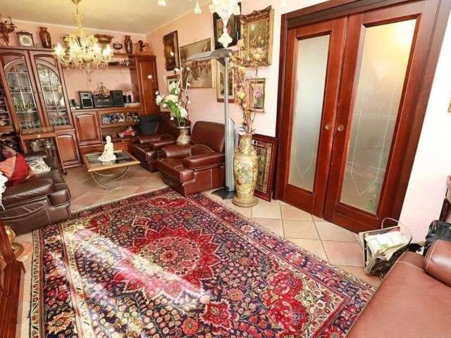 Casa indipendente in vendita a Solaro MI