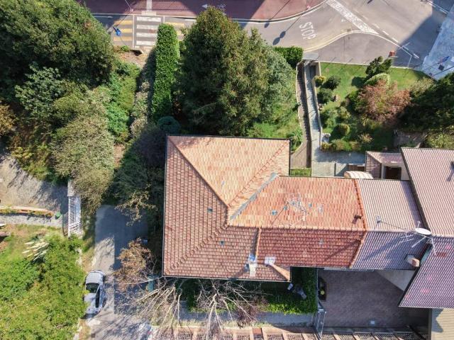Casa indipendente in vendita a Solaro MI