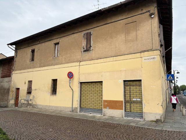 Casa indipendente in vendita a Solaro MI