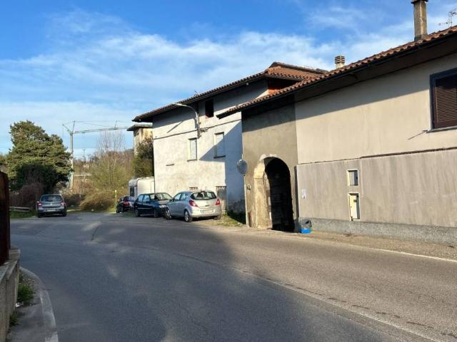 Casa indipendente in vendita a Solbiate Arno VA