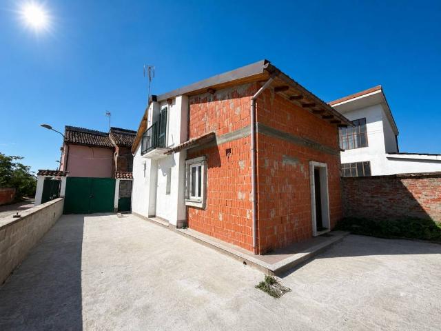 Casa indipendente in vendita a Solero AL