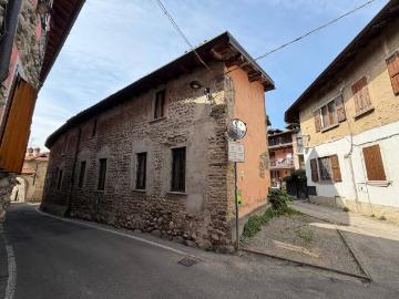Casa indipendente in vendita a Solza BG