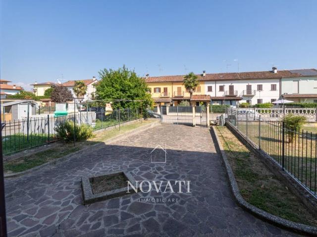 Casa indipendente in vendita a Somaglia LO