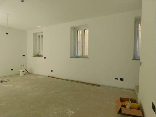 Casa indipendente in vendita a Somma Lombardo VA