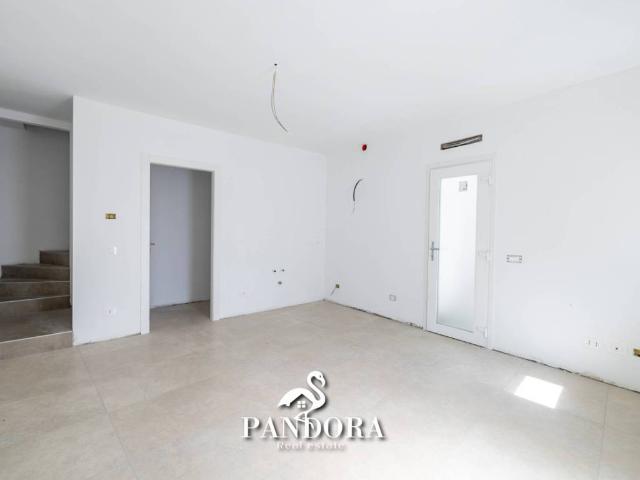Casa indipendente in vendita a Somma Lombardo VA