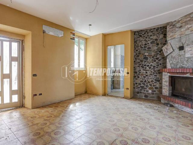Casa indipendente in vendita a Somma Lombardo VA