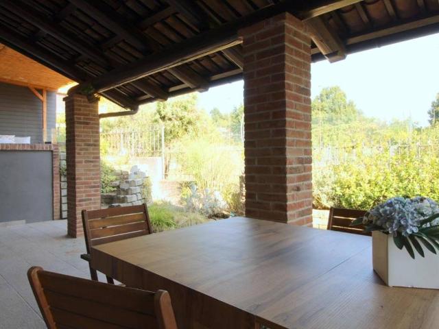 Casa indipendente in vendita a Sommariva Perno CN