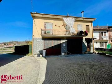 Casa indipendente in vendita a Sommariva Perno CN