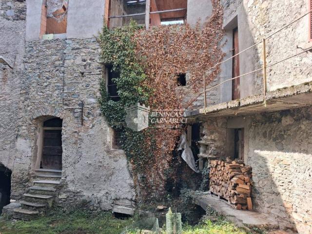 Casa indipendente in vendita a Sondrio SO