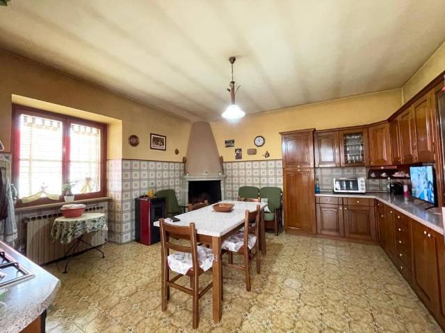 Casa indipendente in vendita a Sora FR
