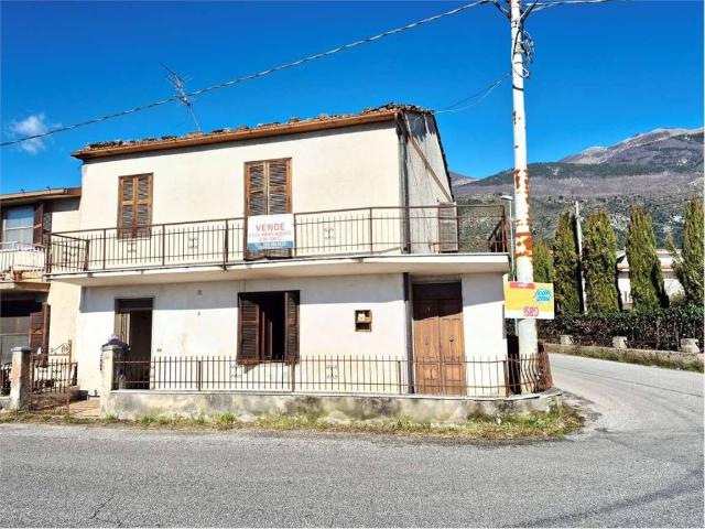 Casa indipendente in vendita a Sora FR
