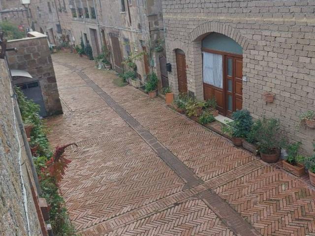 Casa indipendente in vendita a Sorano GR