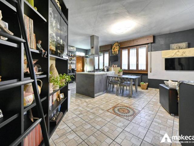 Casa indipendente in vendita a Sordio LO