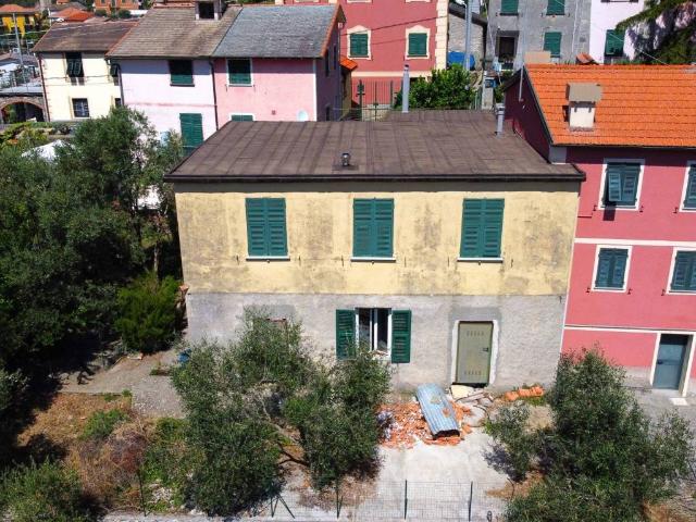 Casa indipendente in vendita a Sori GE