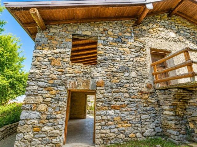 Casa indipendente in vendita a Sorico CO
