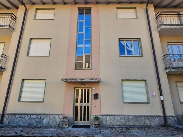 Casa indipendente in vendita a Sormano CO