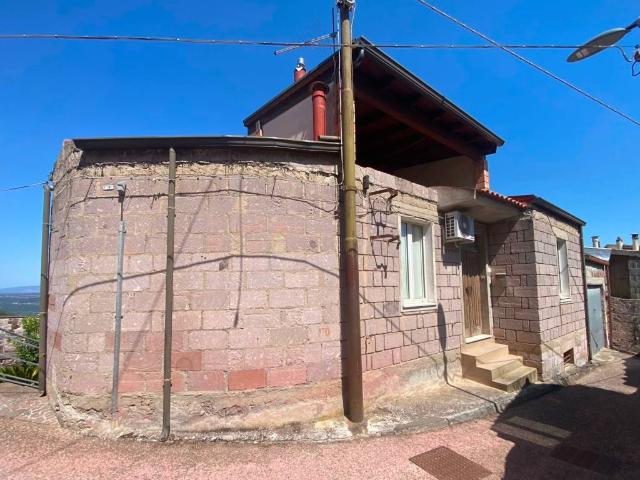 Casa indipendente in vendita a Sorradile OR