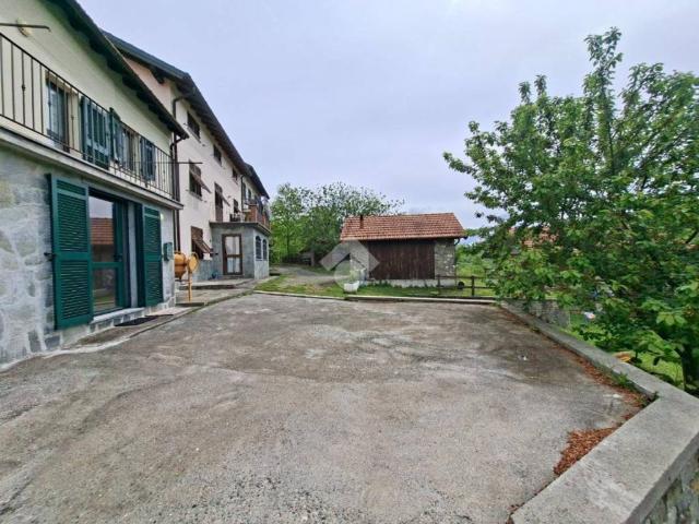 Casa indipendente in vendita a Savignone GE
