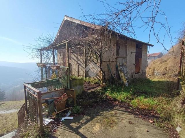 Casa indipendente in vendita a Savignone GE
