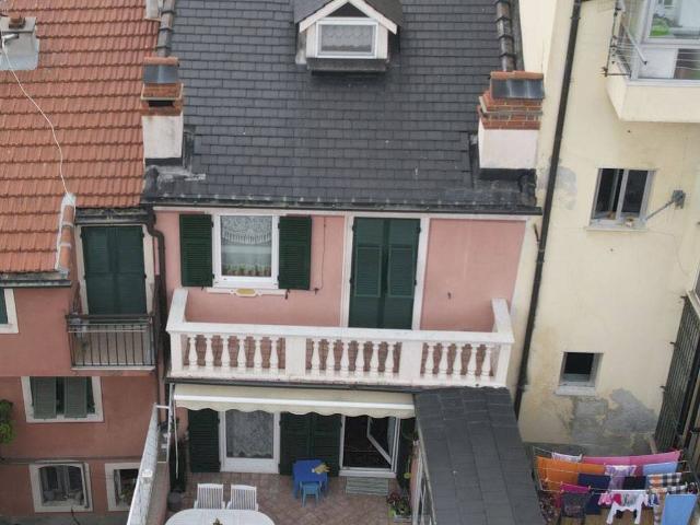 Casa indipendente in vendita a Savona SV