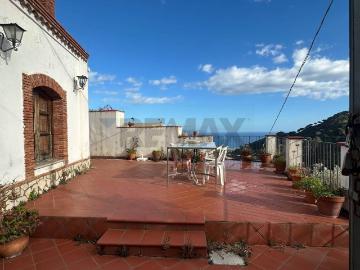 Casa indipendente in vendita a Savoca ME