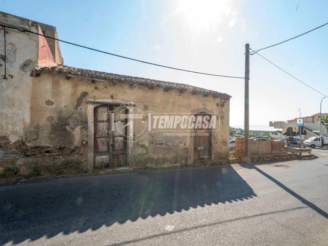 Casa indipendente in vendita a Santa Teresa Di Riva
