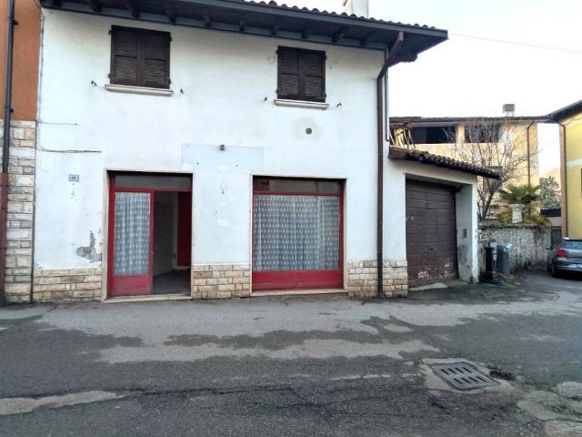 Casa indipendente in vendita a Sabbio Chiese BS